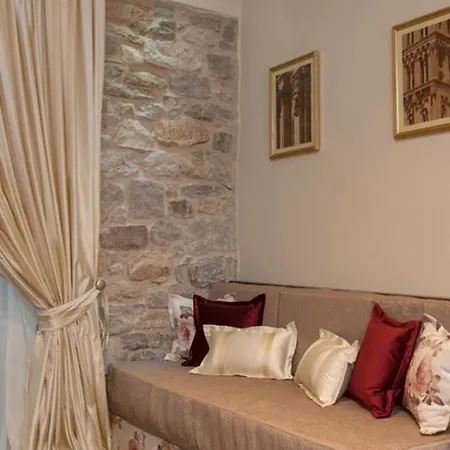 Heritage Antique سبليت