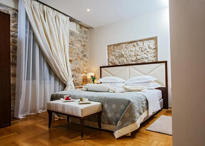 アンティーク ラグジュアリー ルーム スプリト