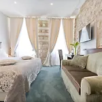 Heritage Antique Отель Сплит