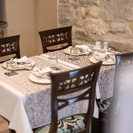 Heritage Antique 4*