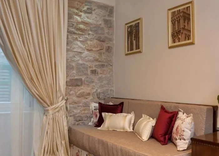 Heritage Antique Split