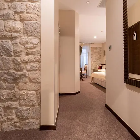 Heritage Antique Otel