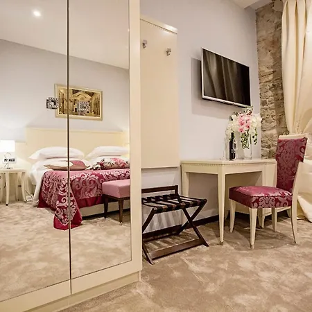 Heritage Antique Otel