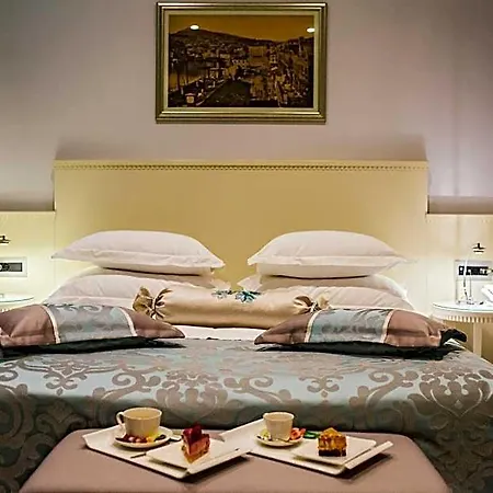 Hotell Heritage Antique