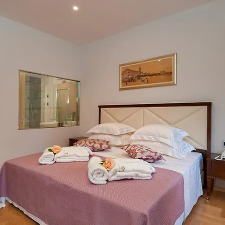 Ξενοδοχείο Heritage Antique Σπλιτ