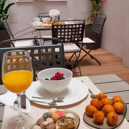 Hotell Heritage Antique 4*
