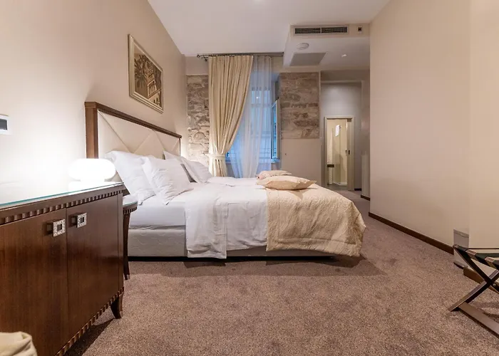 Heritage Antique 4* Split