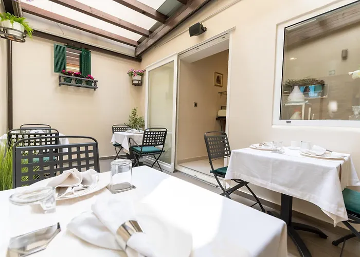 Heritage Antique Hotell