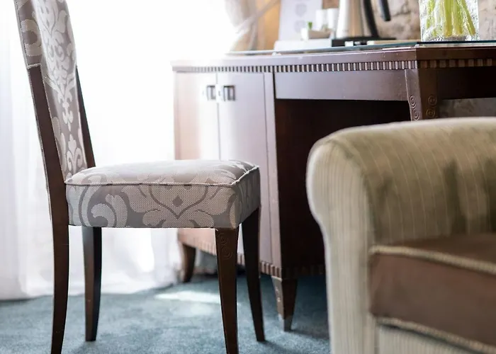 Heritage Antique Hotel 4*