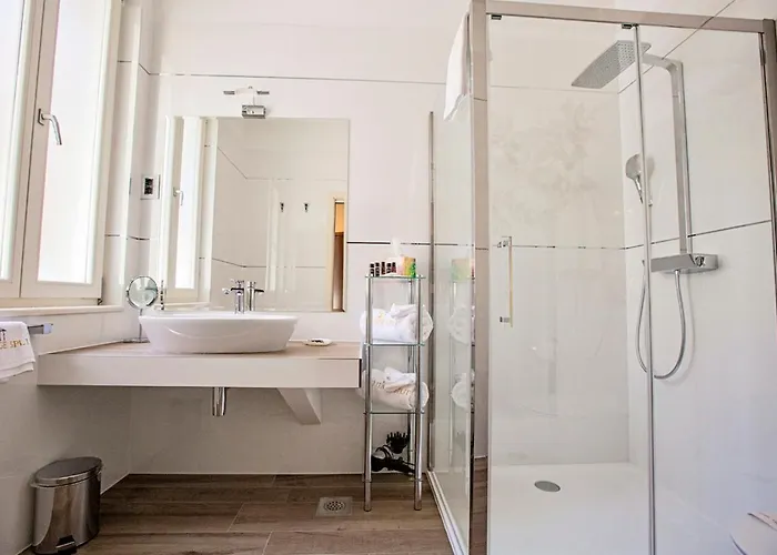 Hotell Heritage Antique 4*