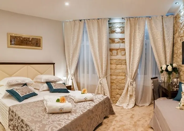 Hotell Heritage Antique 4*