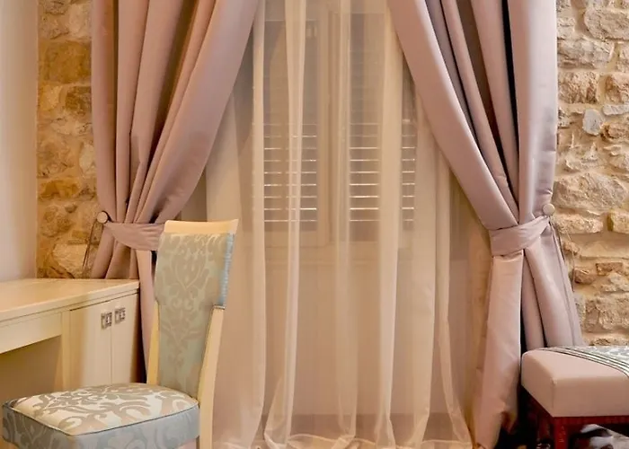 Heritage Antique Hotell Split