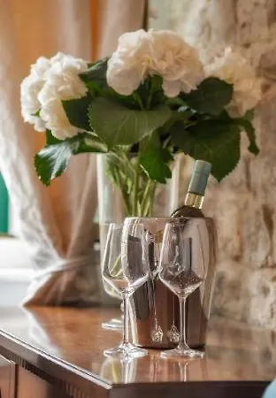 Heritage Antique Szálloda 4*