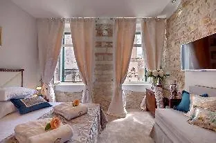 Heritage Antique
