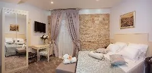 Heritage Antique Hotel 4*