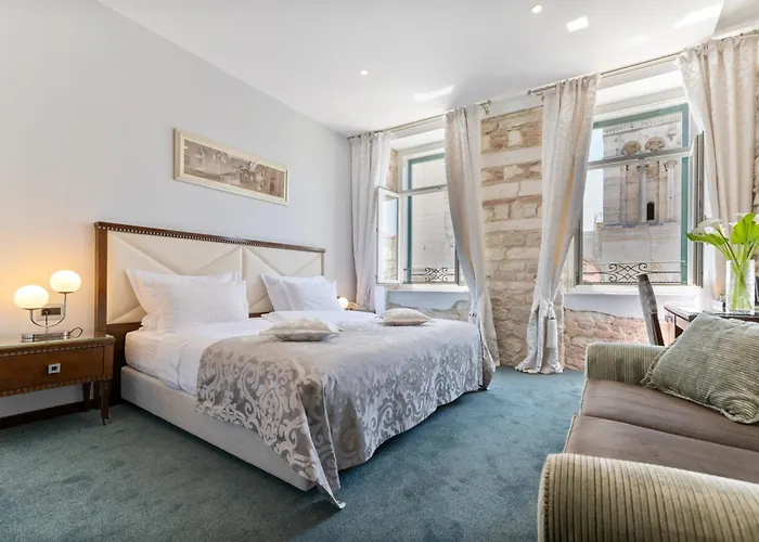 Hotel Heritage Antique 4*